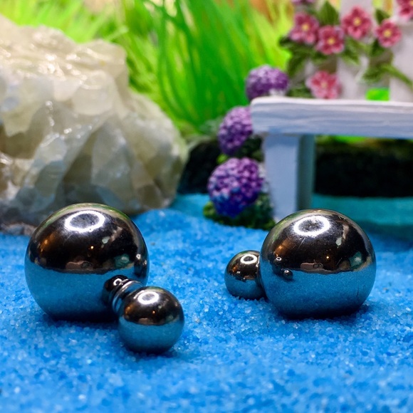 Gunmetal Double Stud Earrings - Picture 3 of 7